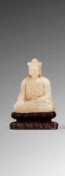 null Chine, XXe siècle

Petit sujet en jade, représentant le Bouddha Shakyamuni assis...