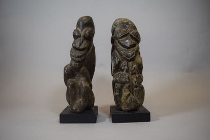 null Deux sculptures en pierre, Guinée. 