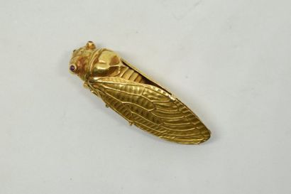 null Broche en or jaune 18K (750) stylisée d'une cigale au naturel.

Fin XIXème 

Lg...