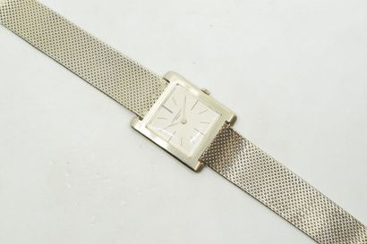 null Audemars Piguet

Montre bracelet d'homme mécanique en or gris 18K (750) à boitier...