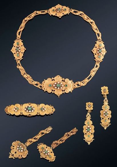 null Parure en or jaune 18k (750) composée d'un collier, d'une boucle de ceinture,...