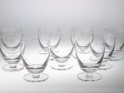 null Série de 12 verres Auriac en cristal uni clair, 110mm. 