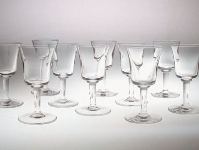 null Série de 42 verres Colmar en cristal uni clair,120mm. 