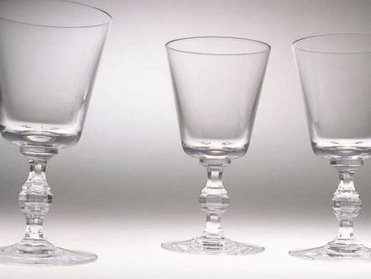 null Série de 60 verres Faraday en cristal uni clair à jambe Président taillée, 140mm....