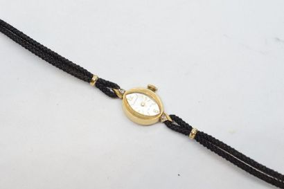 null Montre bracelet de dame, boîtier en or jaune 14k (585), cadran de forme ovale,...