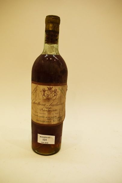 null 1 bouteille CH. SUDUIRAUT, 1° cru Sauternes 1945 (ets, TLB) 	

