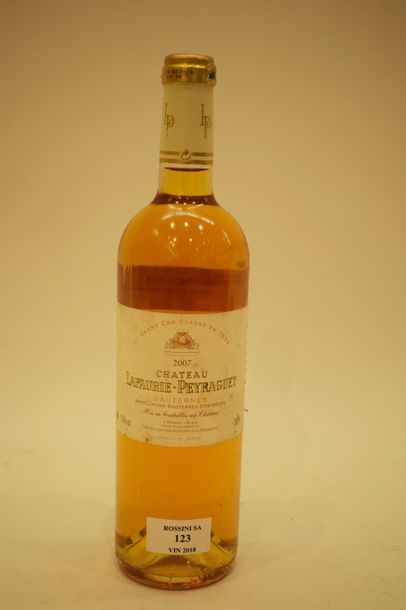 null 1 bouteille CH. LAFAURIE-PEYRAGUEY, 1° cru Sauternes 2007 (elt)