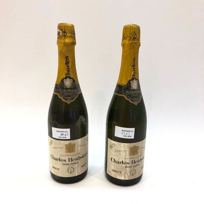 2 bouteilles CHAMPAGNE Charles Heidsieck...