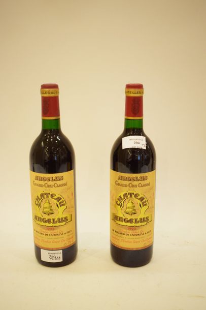 null 2 bouteilles CH. ANGELUS, 1° Grand Cru St-Émilion 1993	

