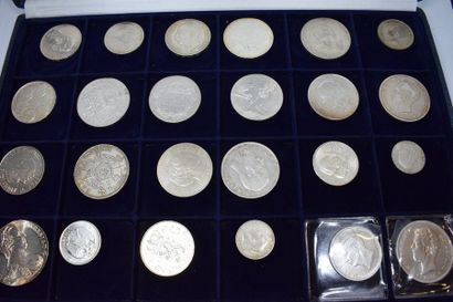 null CLUB FRANCAIS DE LA MONNAIE

Collection de 24 pièces de monnaie en argent dont...