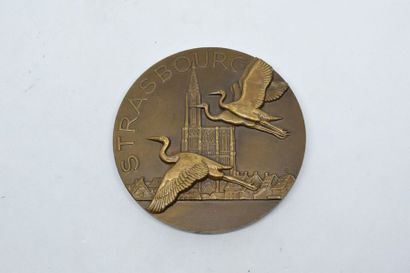 null [ RAYMOND DELAMARRE ]

Médaille en bronze (Corne d'abondance) à patine brune...