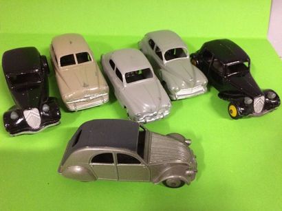 null DTF : 5 voitures dont TRACTION (x 2) - 2 CV - 203 et Aronde.

