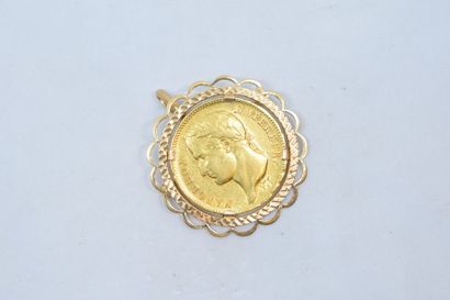 null Broche en or jaune 18k (750) ornée d'une pièce en or de 40 francs Napoléon tête...