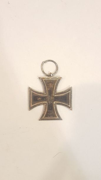 null ALLEMAGNE

Croix de fer de 2e classe (1914), en métal argenté, et noirci. Ht....