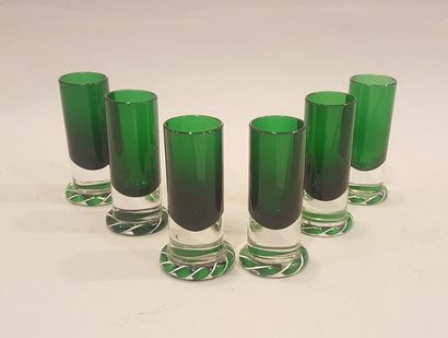null Saint-Louis, ensemble de 6 verres à vodka en cristal teinté vert