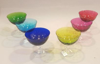 null SAINT-LOUIS, ensemble de 6 coupelles, modèle Bubbles, teintées dans des couleurs...