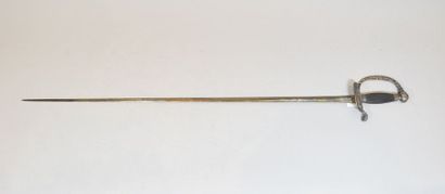 Une épée, manche en argent poinçon vers 1798-1809....
