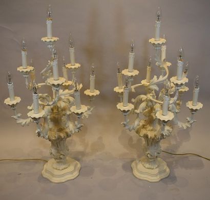 null Paire de lampes vénitiennes en bois laqué blanc

Travail du XXe siècle

