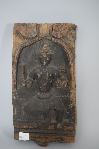 null Inde, XIXe siècle 

Fragment de bois de char ou de porte de temple, en bois...