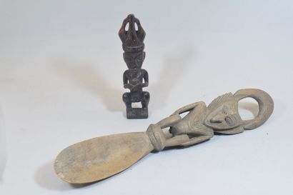 null Lot composé d'une cuillère du Sepik Papouasie Nouvelle Guinée et d'une statuette...