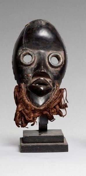 null Masque Dan de Côte d'Ivoire 

Beau masque aux yeux ronds 

Grande usure des...