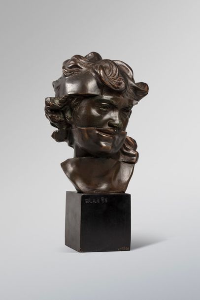 null ERRO, né en 1932

Demorphologie de Beethoven, 1969

bronze à patine brun nuancée...