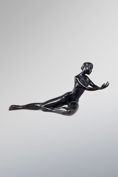 null DEVILLE-CHABROLLE Marie-Paule, née en 1952

Danseuse

bronze à patine bleutée,...