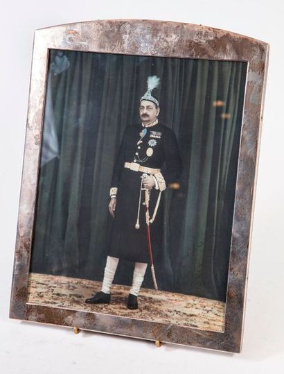 null ANONYME 

Maharajah

Photographie non signée 

35x 28 cm

dans un cadre rectangulaire...