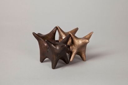 null GOUROMIHOU Marina, XXe siècle, 

Bulls, 

sculpture-puzzle formée de 4 pièces...
