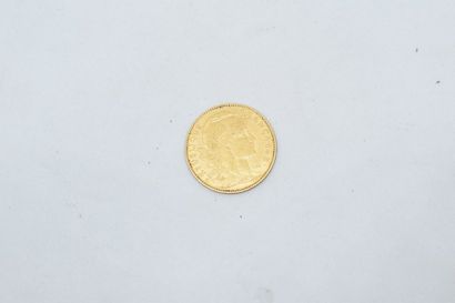 null Pièce en or de 10 Francs au coq, 1900.

TB à TTB. 

Poids : 3.21 g. 