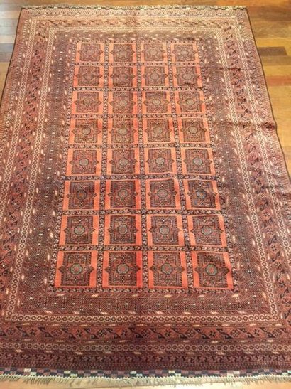 null Grand et original Turkmen (Afghan) Vers 1985

Dimensions : 310 x 200 cm

Caractéristiques...