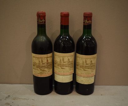 null 3 	bouteilles 	CH. 	COS-D'ESTOURNEL, 2° cru Saint-Estèphe 		1962	 (elt, 1 J,...