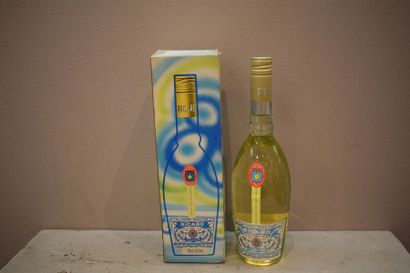 null 1	 bouteille 	ANISETTE 	 	Ricard 	



