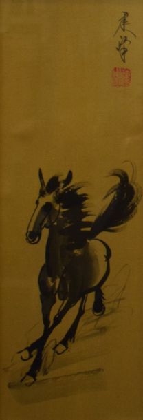 null Chine, XXème 

Paire de peintures sur soie figurant un cheval au galop pour...
