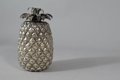 null Pot couvert en forme d'ananas en argent. 

Poids : 188 g. 