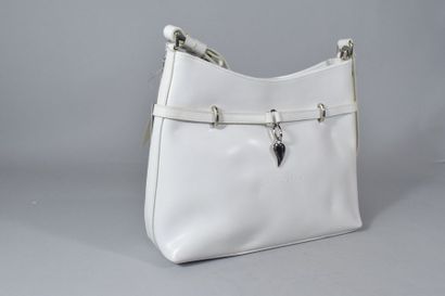 null Sac à main en cuir de vachette blanc. 

Par Lancaster Paris. 

Dimensions :...