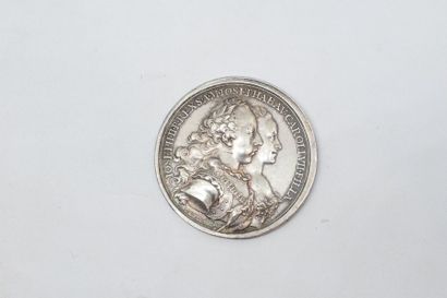 null SAINT EMPIRE

Médaille en argent commémorant les secondes noces de Joseph II...