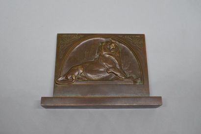 null BARTHOLDI Frédéric (1834-1910)

Plaque en bronze représentant le Lion de Belfort

Signé.

Dim....