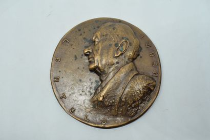 null Médaille uniface en bronze à l'effigie du Dr Henri LENTULO, dentiste (1889-1981)....
