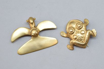 null Ensemble de deux broches en métal doré répliques de bijoux pré-colombiens des...