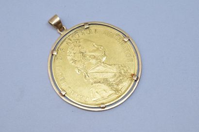null Pendentif en or jaune 18k (750) orné d'une pièce en or de 4 ducats Franz Joseph...