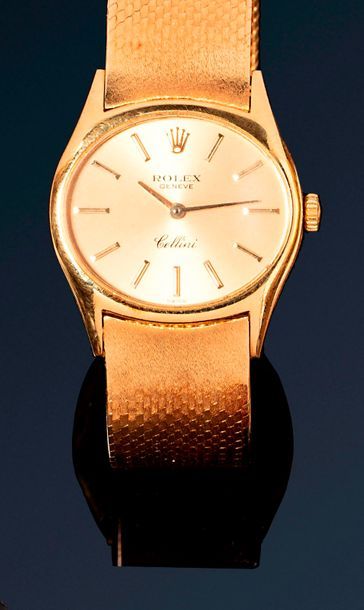 null ROLEX

Cellini

Montre bracelet de dame en or 18k (750). Boîtier fermeture pression....