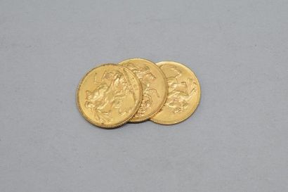 null Trois pièces en or 1 souverain George V - 1911

Avers : Effigie gauche du roi...