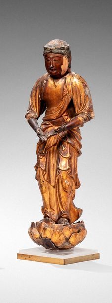 null JAPON - Milieu Epoque EDO (1603 - 1868)

Statuette de Kannon en bois laqué or,...