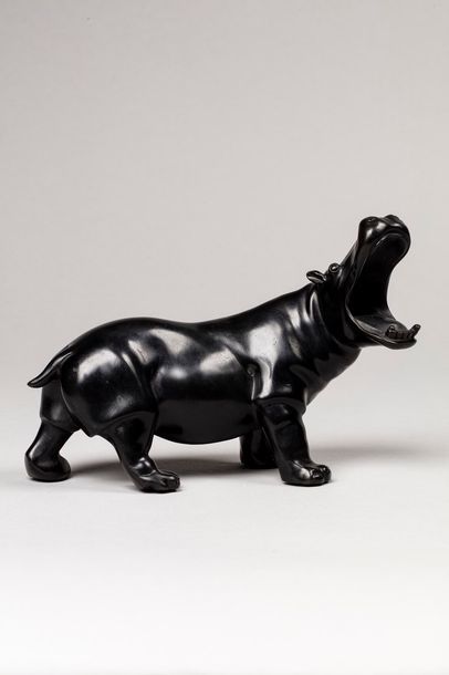 SOSSON, XXe siècle 
Hippopotame 
bronze à...