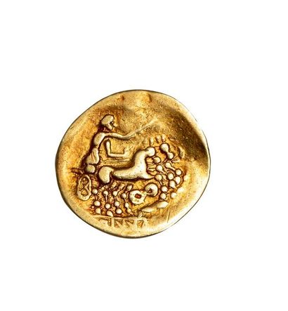 null Quart de statère d'or ( Ier siècle) 1,90 g.Tête d'Apollon à gauche.R/ Bige à...