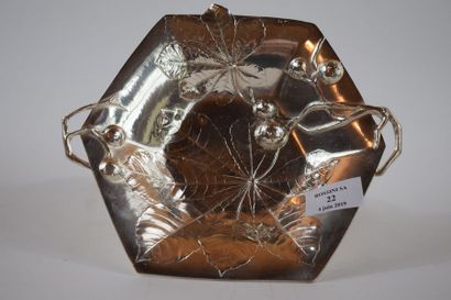 WMF

Coupelle en métal argenté de forme hexagonale...