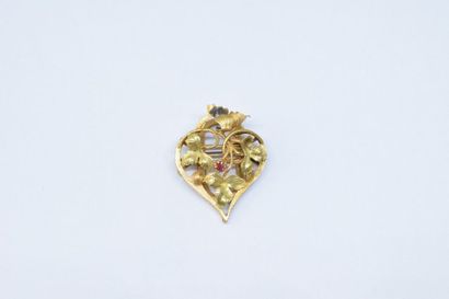 null Broche en or jaune et vert 18k (750) en forme de coeur et ornée de pampres et...
