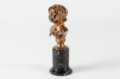 null Auguste MOREAU
Buste de fillette
Bronze argenté Signé Socle de marbre.
Hauteur...