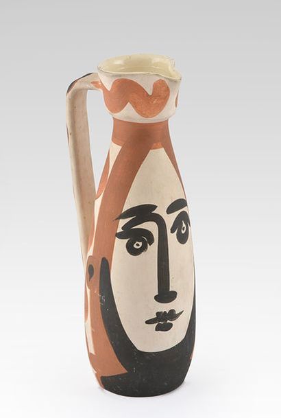 PICASSO, Pablo (1881-1973) PICASSO, Pablo (1881-1973) Cruche en céramique à décor...